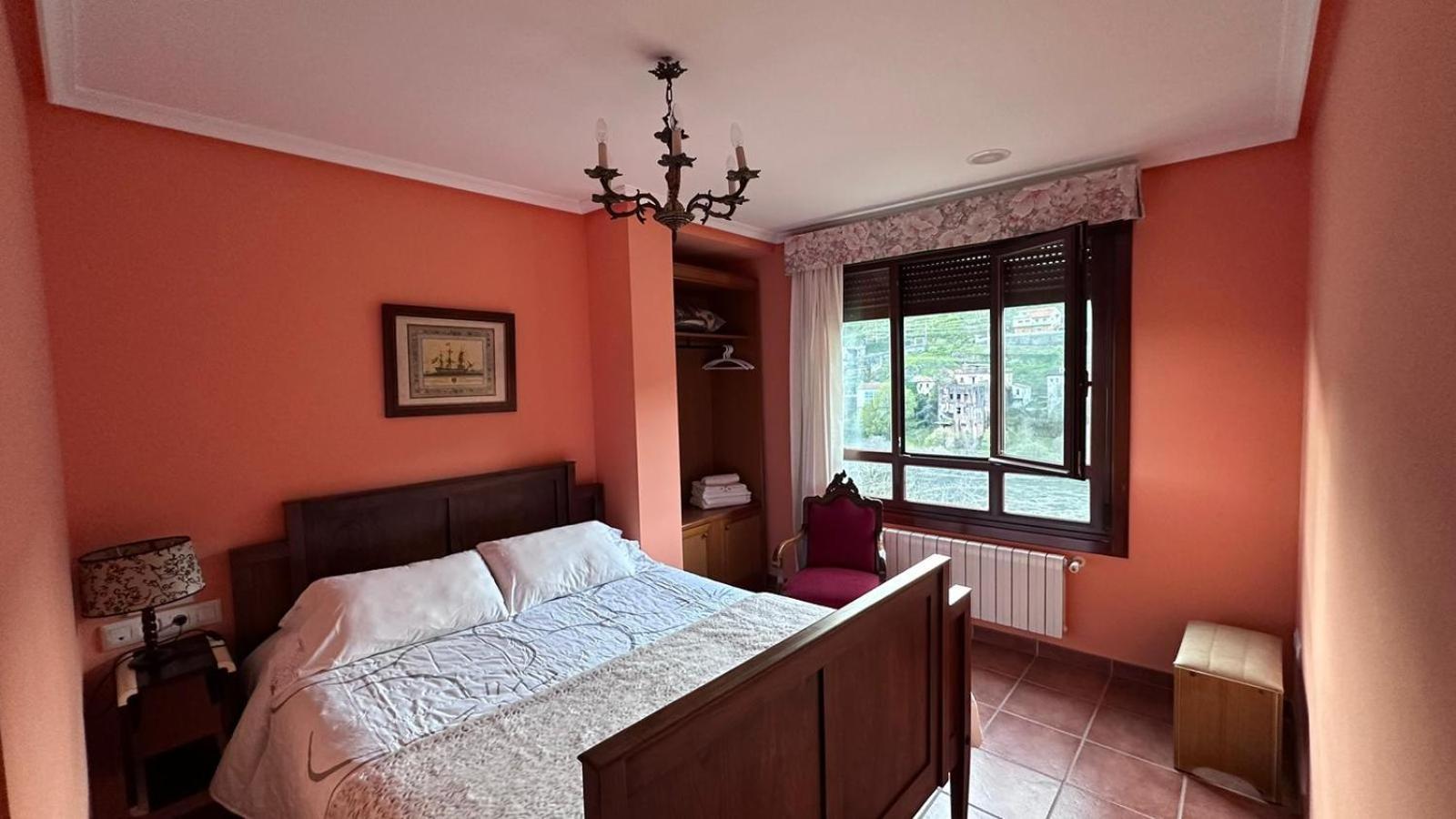 منزل الضيف Os Peares  في Casa Alpargateiro المظهر الخارجي الصورة